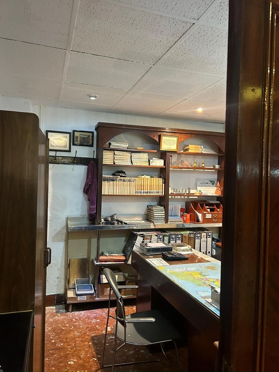 Gewerbe zu verkaufen in San Juan de Aznalfarache - 280.000 € (Ref: 9481254)