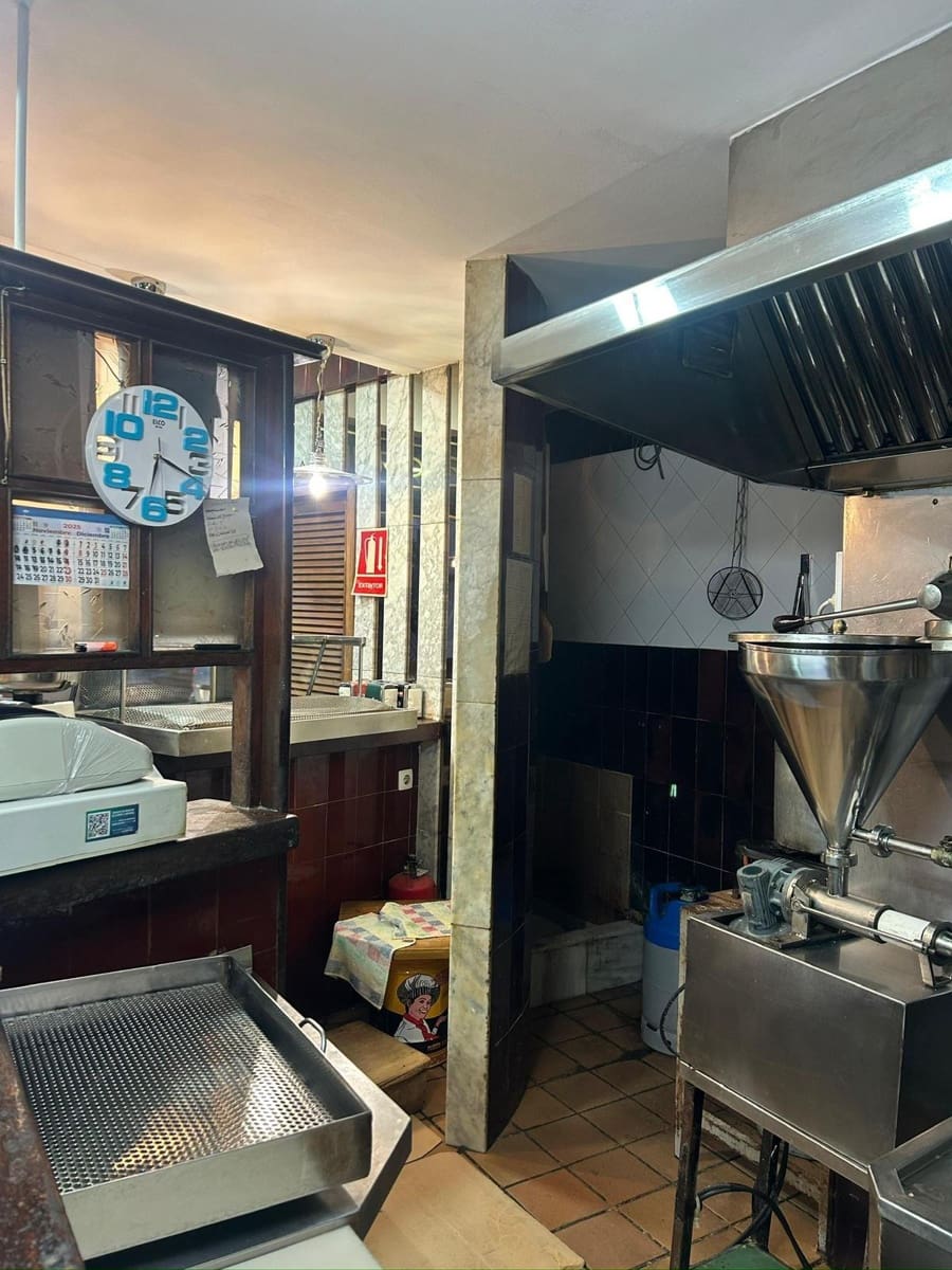 Gewerbe zu verkaufen in San Juan de Aznalfarache - 280.000 € (Ref: 9481254)