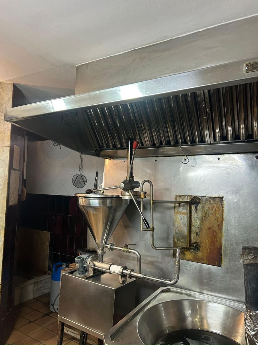 Gewerbe zu verkaufen in San Juan de Aznalfarache - 280.000 € (Ref: 9481254)