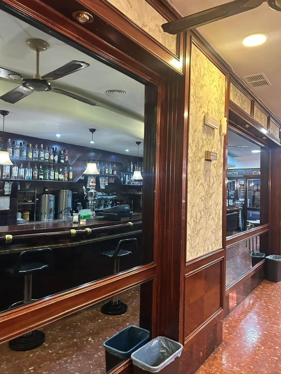 Gewerbe zu verkaufen in San Juan de Aznalfarache - 280.000 € (Ref: 9481254)