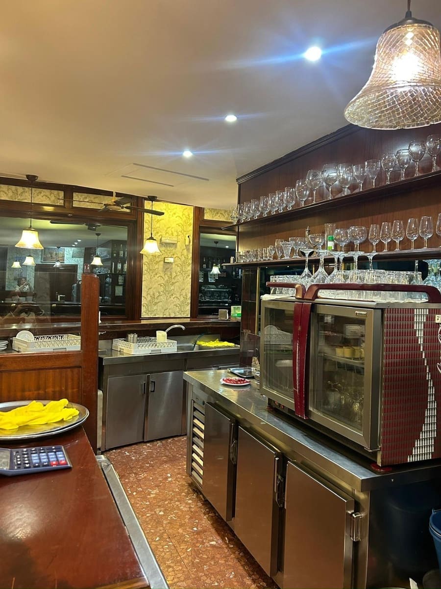 Gewerbe zu verkaufen in San Juan de Aznalfarache - 280.000 € (Ref: 9481254)