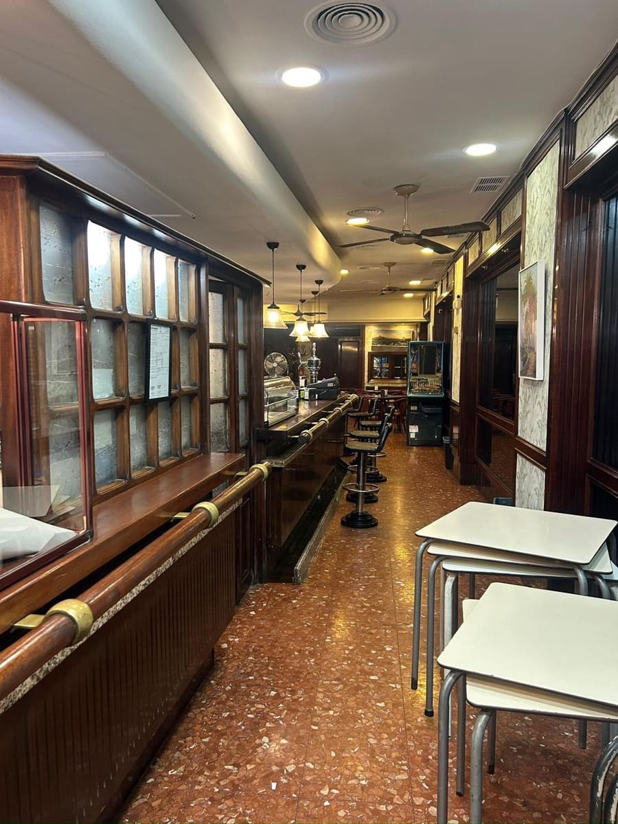 Gewerbe zu verkaufen in San Juan de Aznalfarache - 280.000 € (Ref: 9481254)