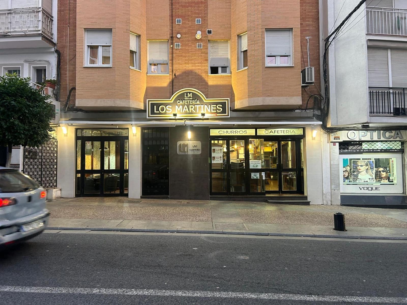 Gewerbe zu verkaufen in San Juan de Aznalfarache - 280.000 € (Ref: 9481254)