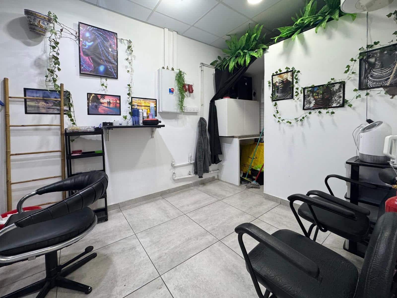 Commercial for rent in Seville city - € 530 (Ref: 9482092)