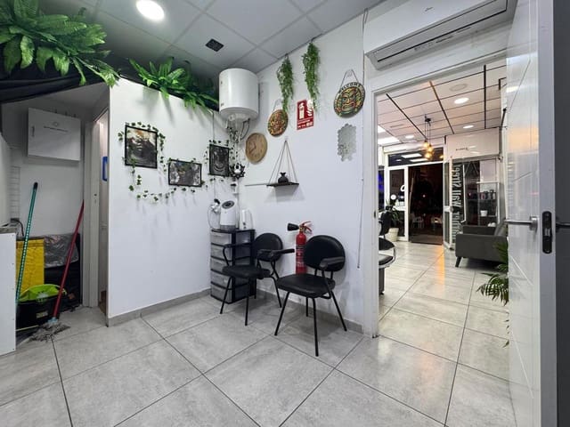 Commercial for rent in Seville city - € 530 (Ref: 9482092)