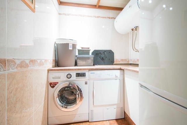 4 soveværelse Rækkehus til salg i Sevilla by - € 378.167 (Ref: 9482093)