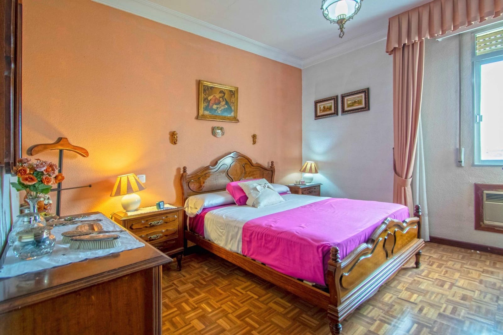 5 bedroom Flat for sale in Seville city - € 345,000 (Ref: 9482094)