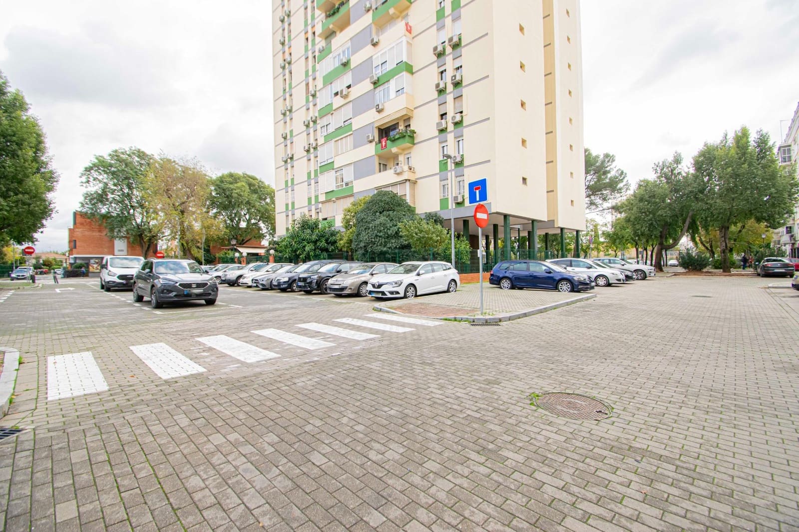 5 bedroom Flat for sale in Seville city - € 345,000 (Ref: 9482094)