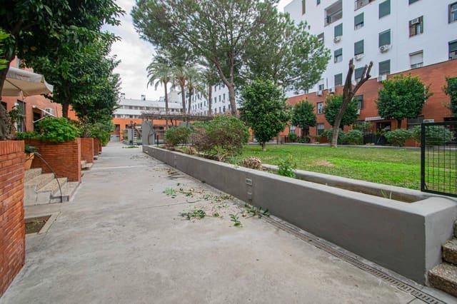 4 slaapkamer Appartement te koop in Sevilla stad met garage - € 225.000 (Ref: 9482095)