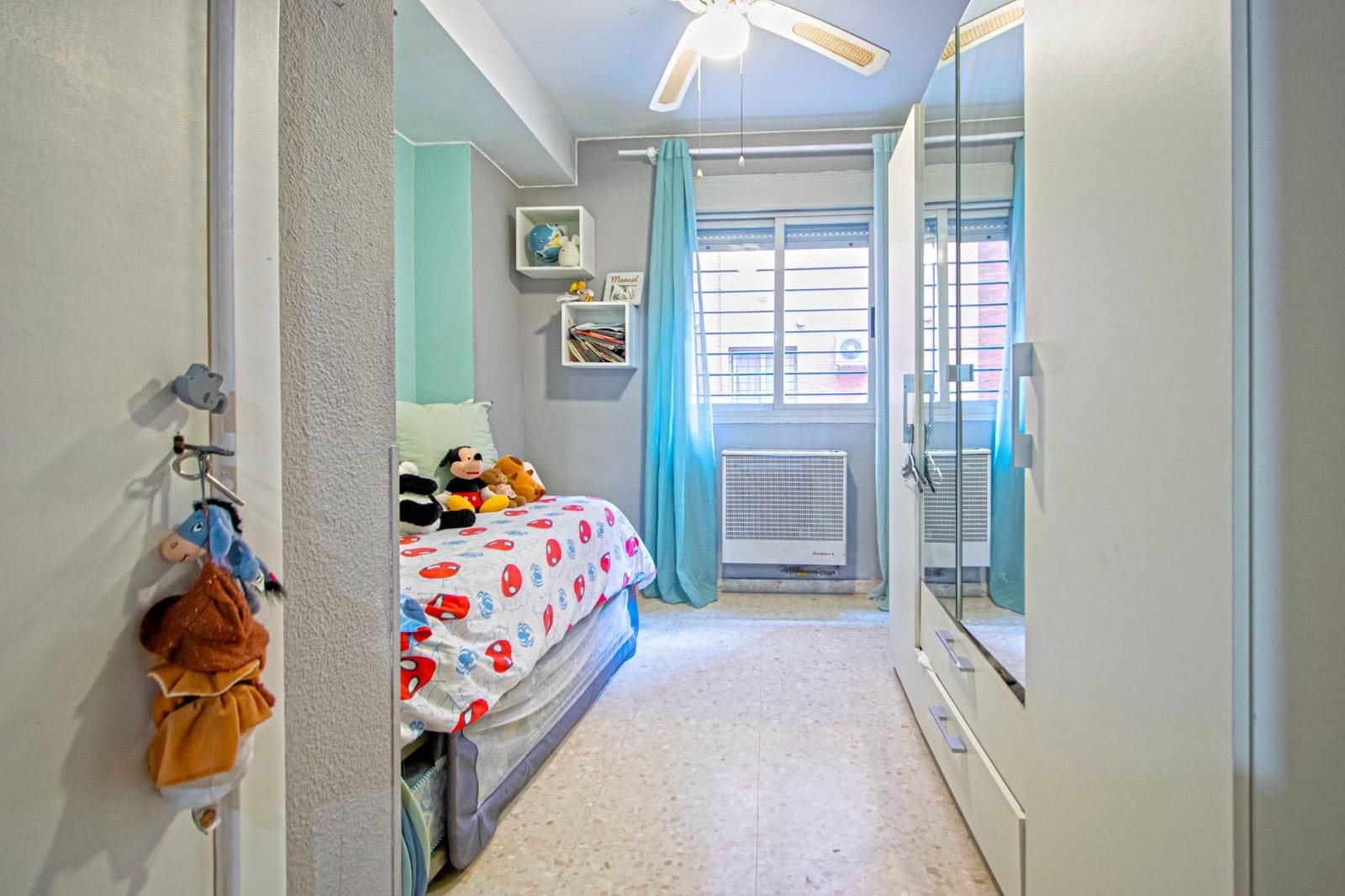 4 bedroom Apartment for sale in Seville city with garage - € 225,000 (Ref: 9482095)