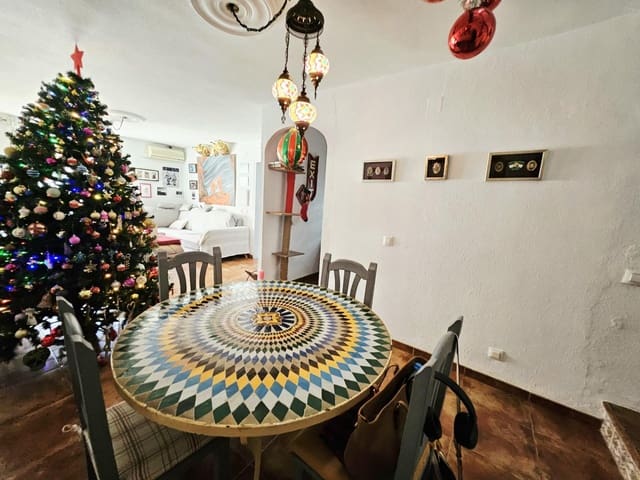 3 soveværelse Rækkehus til salg i Sevilla by - € 349.000 (Ref: 9482097)