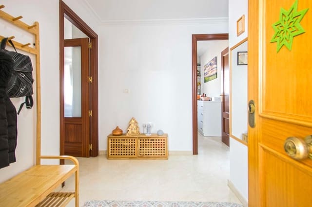 2 soveværelse Lejlighed til salg i Sevilla by med garage - € 210.000 (Ref: 9491487)