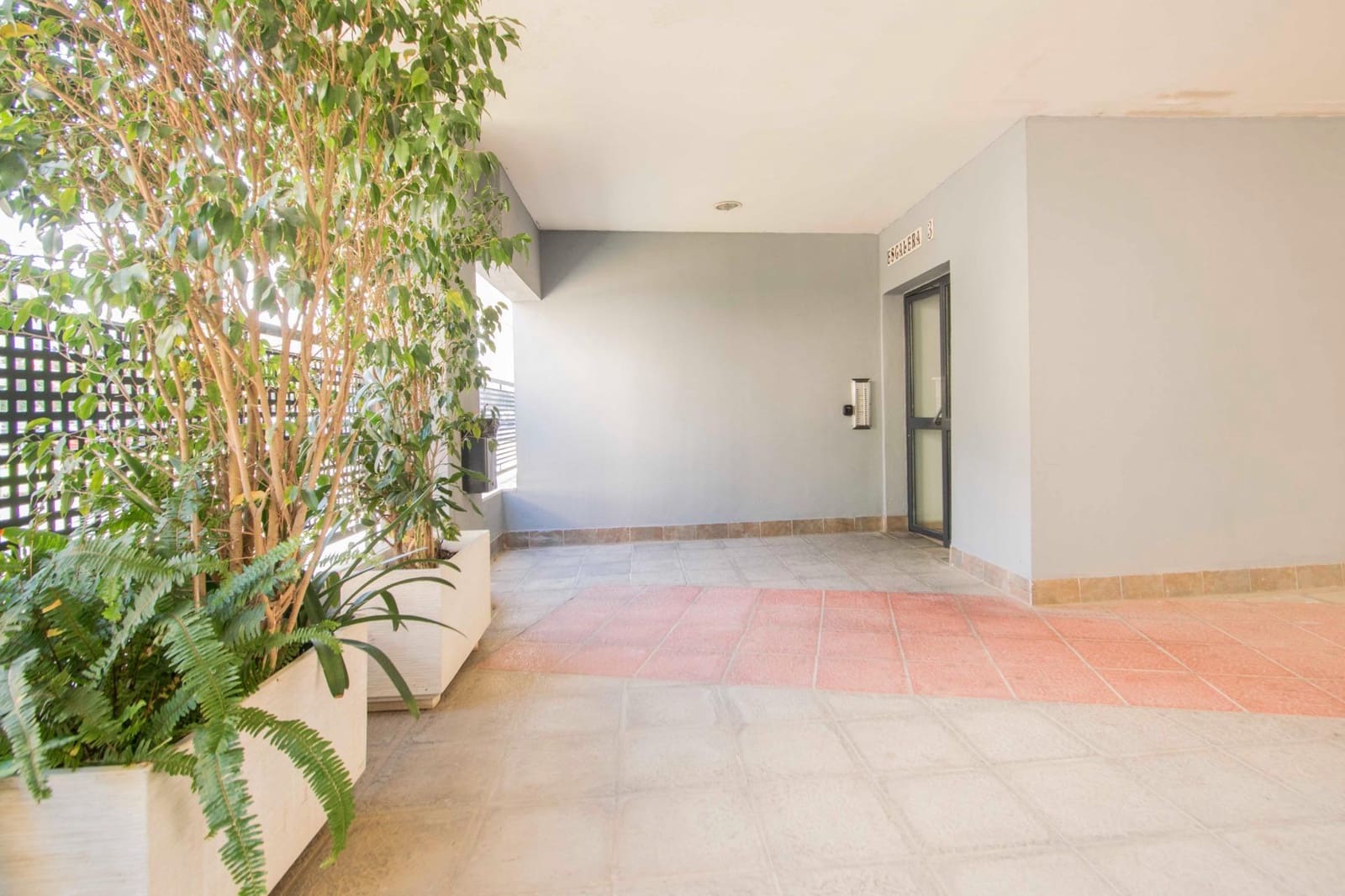 2 soveværelse Lejlighed til salg i Sevilla by med garage - € 210.000 (Ref: 9491487)