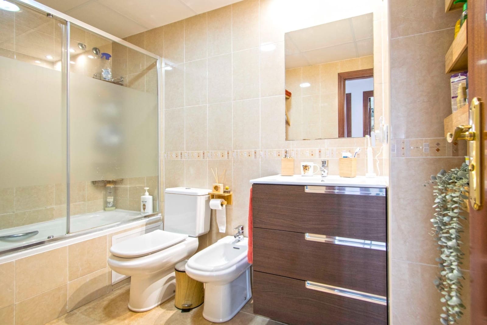 2 soveværelse Lejlighed til salg i Sevilla by med garage - € 210.000 (Ref: 9491487)