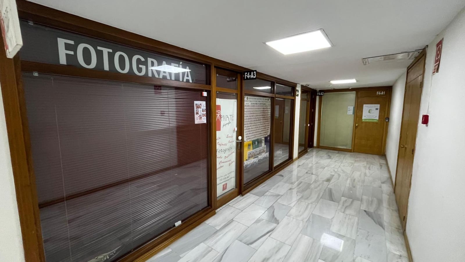 Kommersiell til salgs i Sevilla by - € 140 000 (Ref: 9495336)