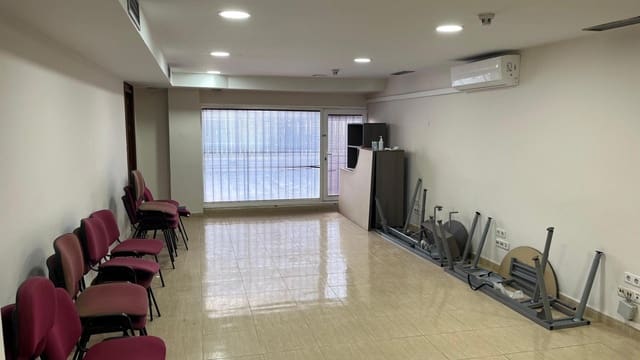 Erhverv til salg i Nervión, Sevilla by - € 140.000 (Ref: 9495336)