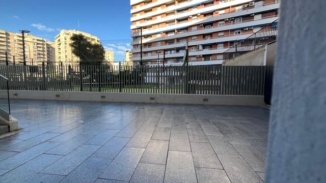 Commercieel te koop in Nervión, Sevilla stad - € 147.000 (Ref: 9495336)