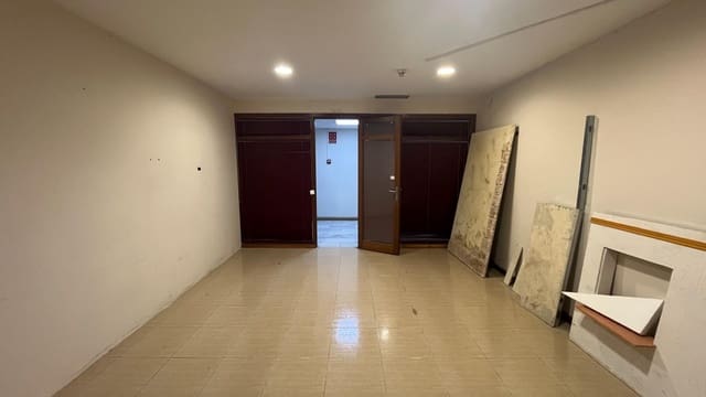 Kommersiell til salgs i Nervión, Sevilla by - € 125 000 (Ref: 9495338)