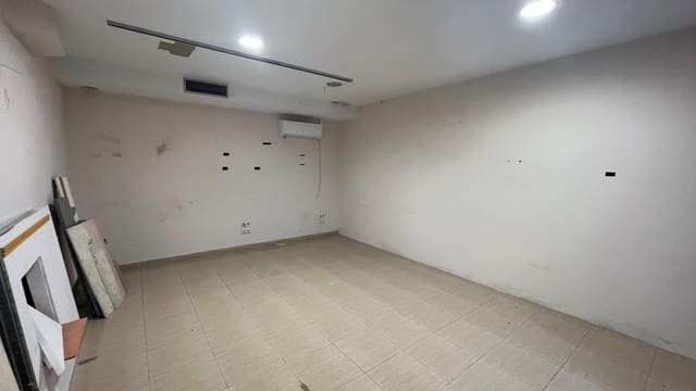 Kommersiell til salgs i Nervión, Sevilla by - € 125 000 (Ref: 9495338)