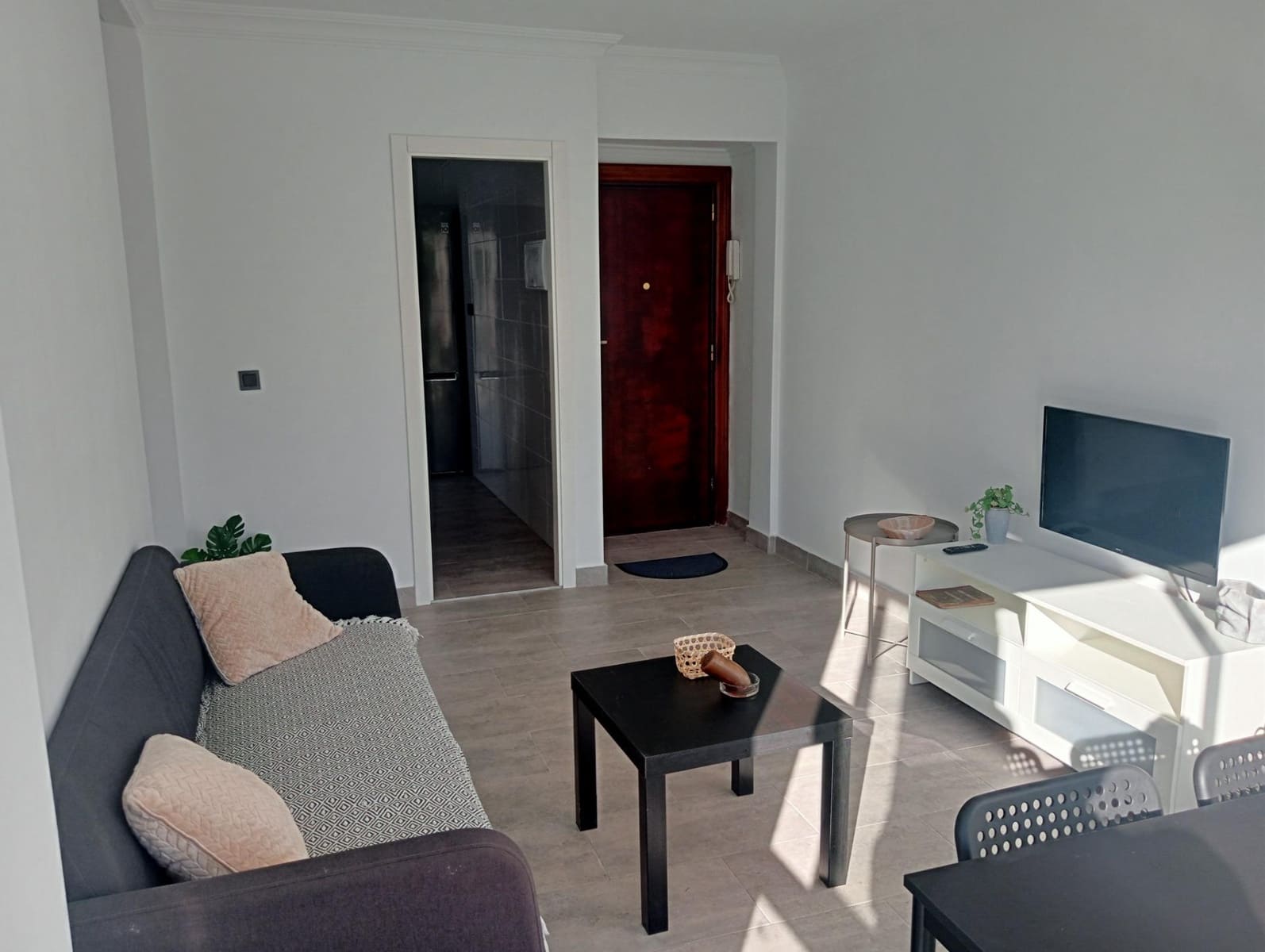 3 bedroom Flat for rent in Seville city - € 995 (Ref: 9495339)