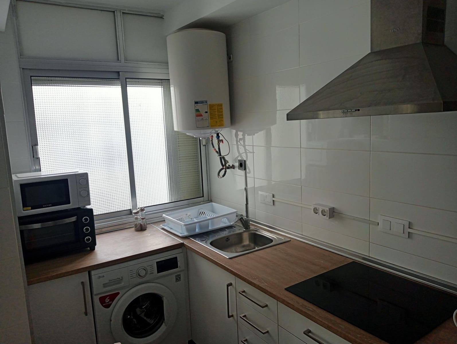 3 bedroom Flat for rent in Seville city - € 995 (Ref: 9495339)