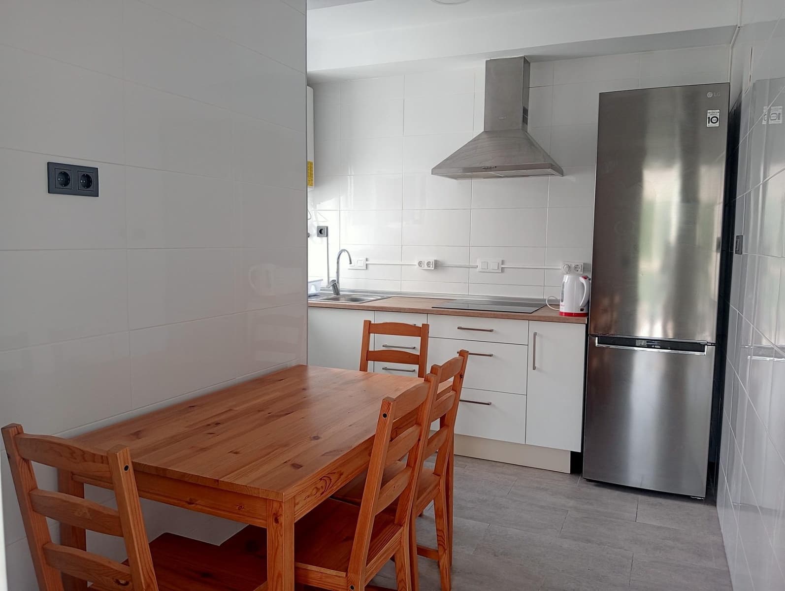 3 bedroom Flat for rent in Seville city - € 995 (Ref: 9495339)