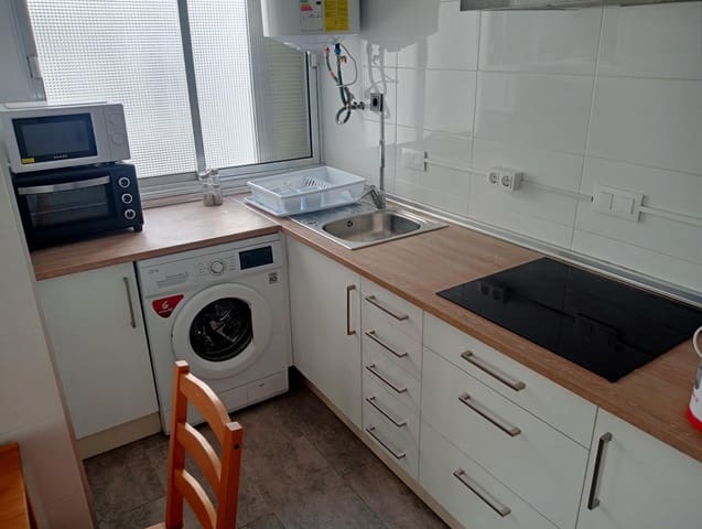 3 quarto Apartamento para arrendar em Sevilha cidade - 995 € (Ref: 9495339)