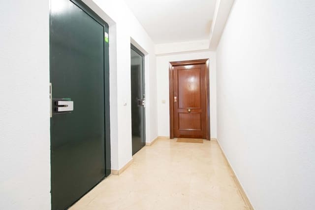 1 quarto Apartamento para arrendar em El Porvenir, Sevilha cidade - 750 € (Ref: 9497289)