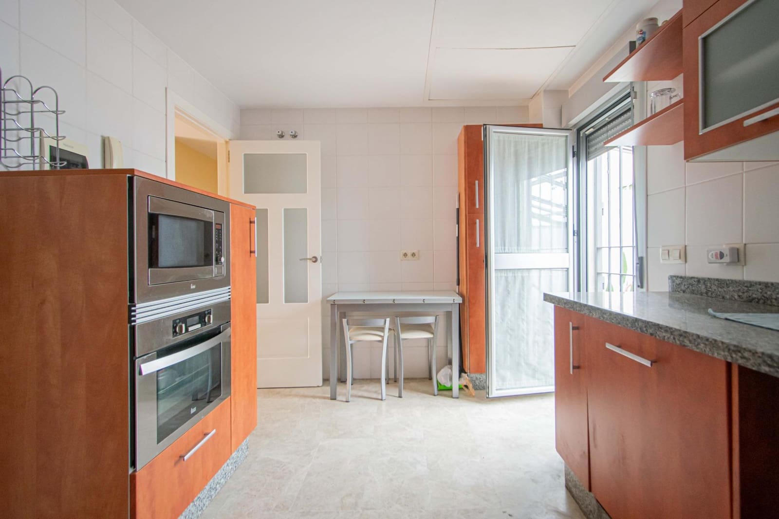 4 makuuhuone Rivitalo myytävänä paikassa Sevilla kaupunki mukana 
autotalli - 476 700 € (Ref: 9502443)