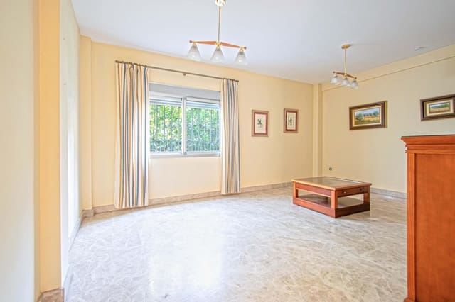 4 makuuhuone Rivitalo myytävänä paikassa Sevilla kaupunki mukana 
autotalli - 476 700 € (Ref: 9502443)