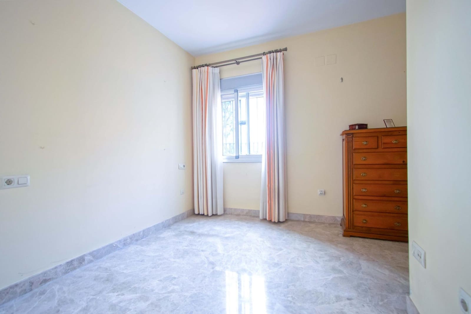 4 bedroom Terraced Villa for sale in Seville city with garage - € 466,700 (Ref: 9502443)