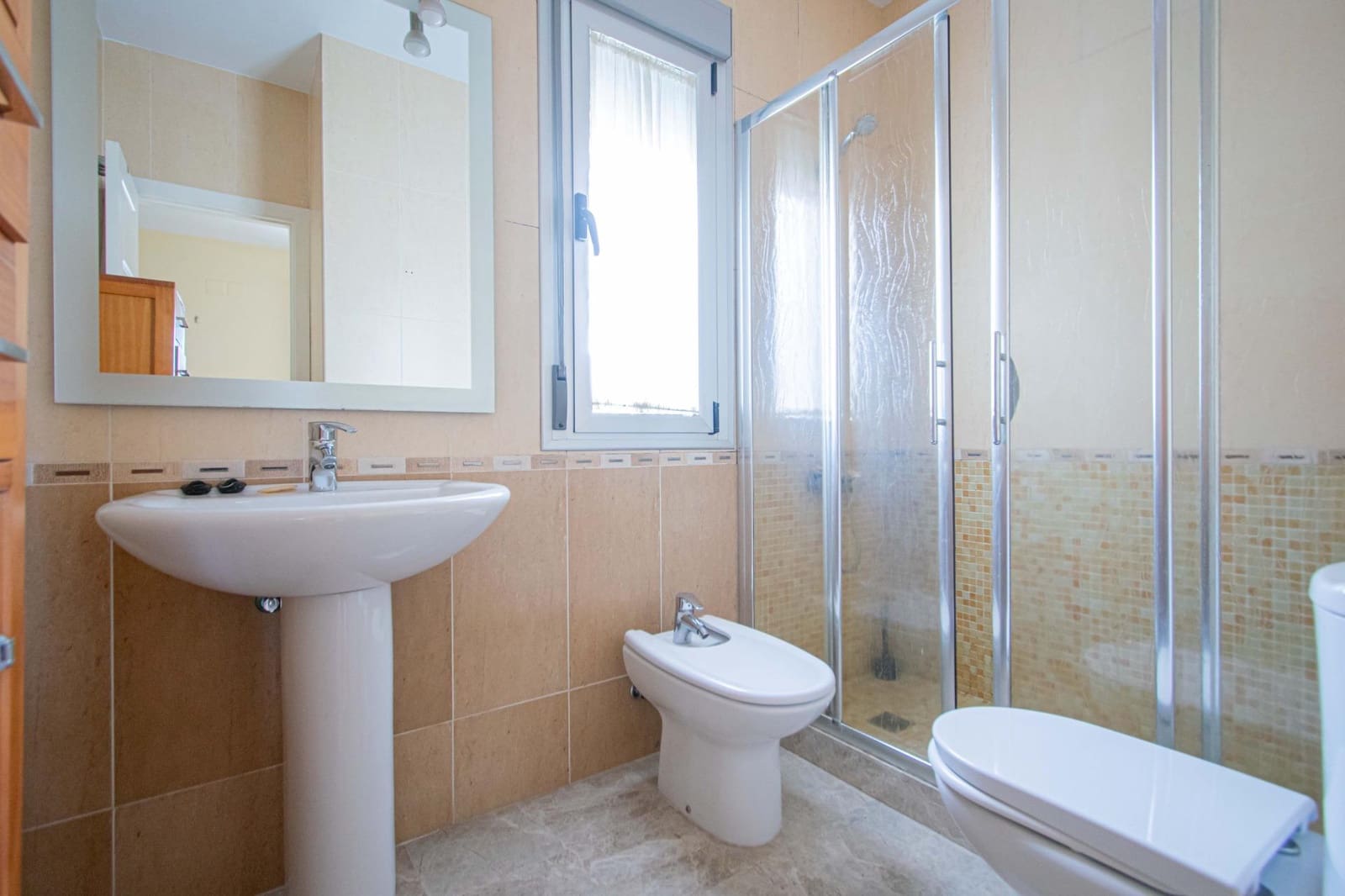 4 bedroom Terraced Villa for sale in Seville city with garage - € 466,700 (Ref: 9502443)