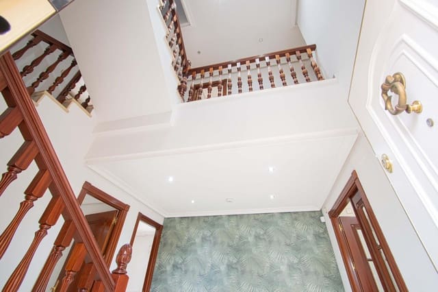 3 bedroom Villa for sale in Santa Clara, Seville city with pool garage - € 899,000 (Ref: 9502444)