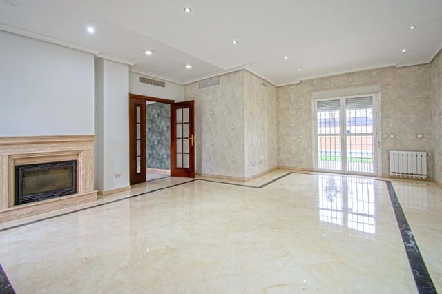 3 bedroom Villa for sale in Santa Clara, Seville city with pool garage - € 899,000 (Ref: 9502444)