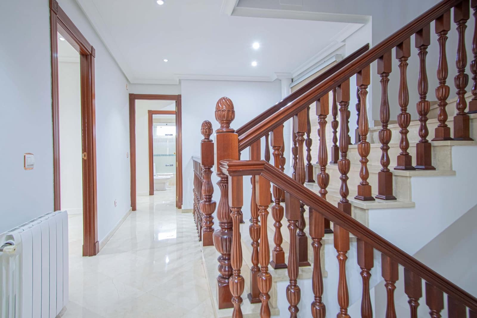 3 bedroom Villa for sale in Seville city with pool garage - € 899,000 (Ref: 9502444)