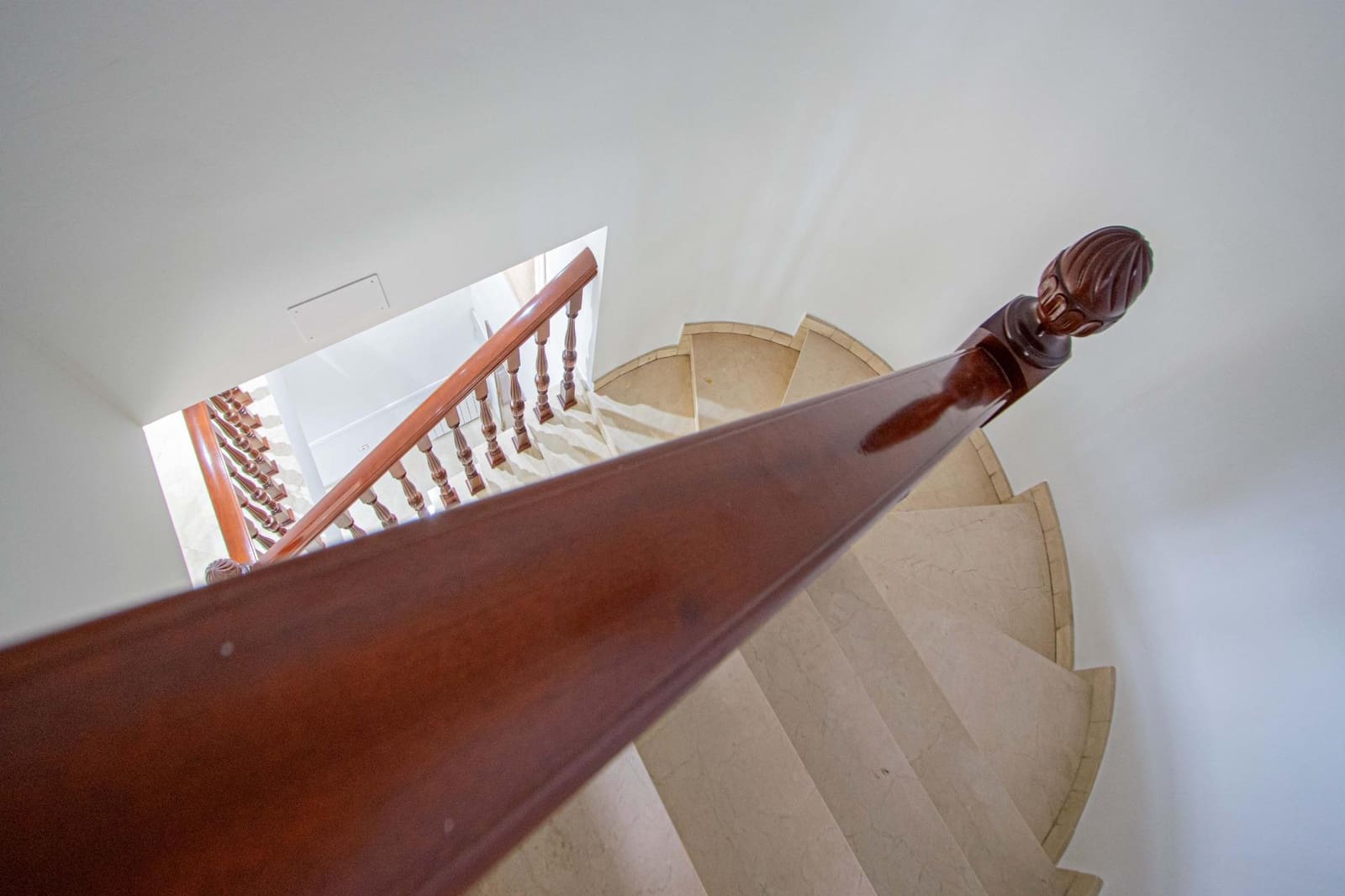 3 bedroom Villa for sale in Seville city with pool garage - € 899,000 (Ref: 9502444)