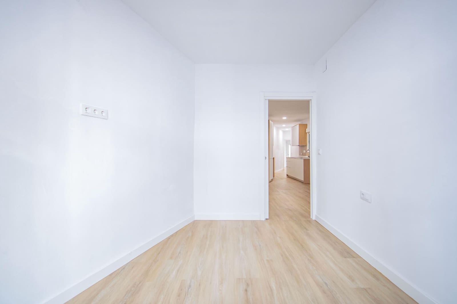 3 bedroom Flat for sale in Seville city - € 380,000 (Ref: 9504350)
