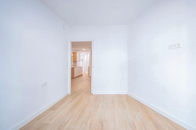 3 soveværelse Lejlighed til salg i San Julián, Sevilla by - € 395.000 (Ref: 9504351)