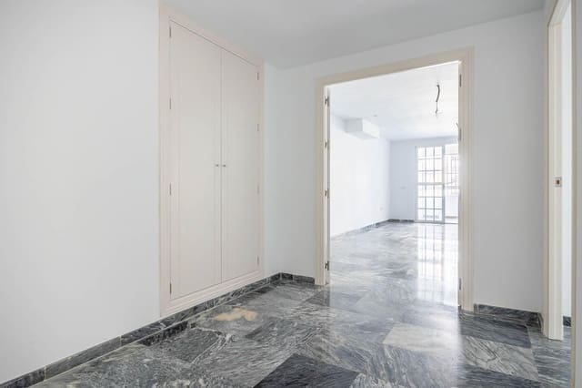 5 soverom Leilighet til salgs i Nervión, Sevilla by med garasje - € 475 000 (Ref: 9504352)