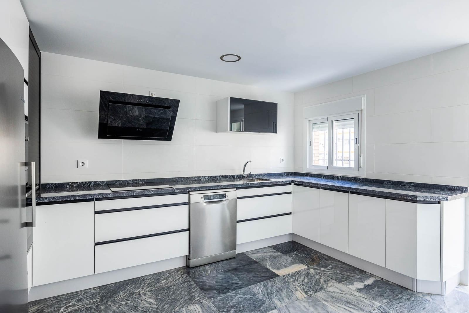 5 soverom Leilighet til salgs i Sevilla by med garasje - € 475 000 (Ref: 9504352)