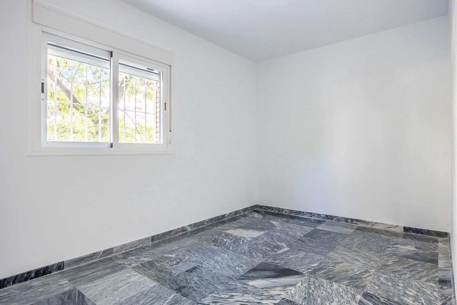 5 soverom Leilighet til salgs i Sevilla by med garasje - € 475 000 (Ref: 9504352)