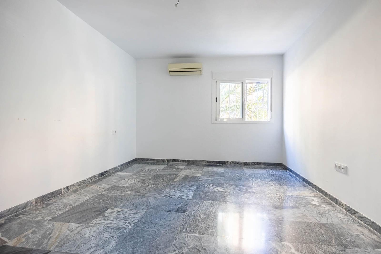 5 soverom Leilighet til salgs i Sevilla by med garasje - € 475 000 (Ref: 9504352)