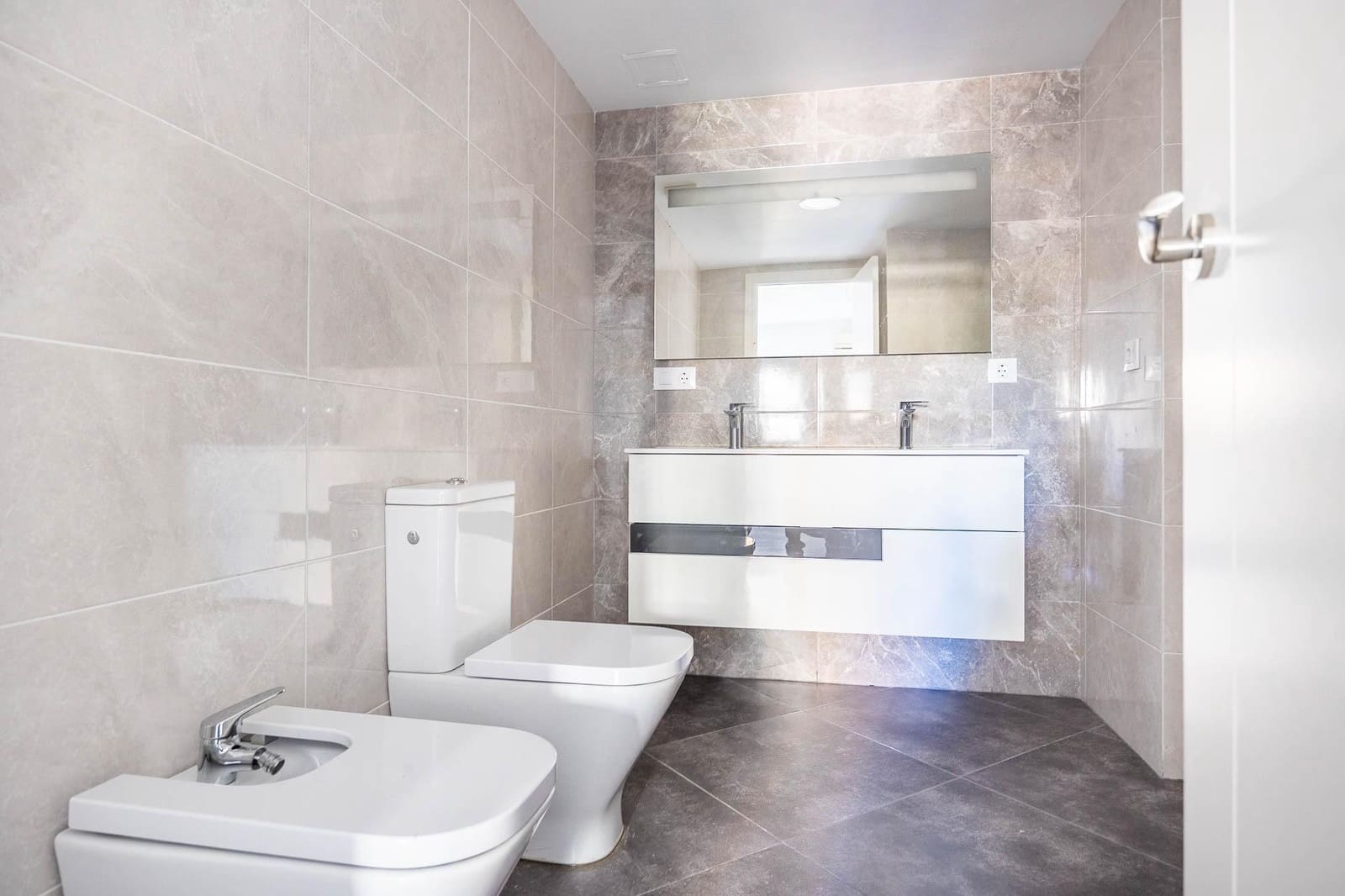 5 soverom Leilighet til salgs i Sevilla by med garasje - € 475 000 (Ref: 9504352)