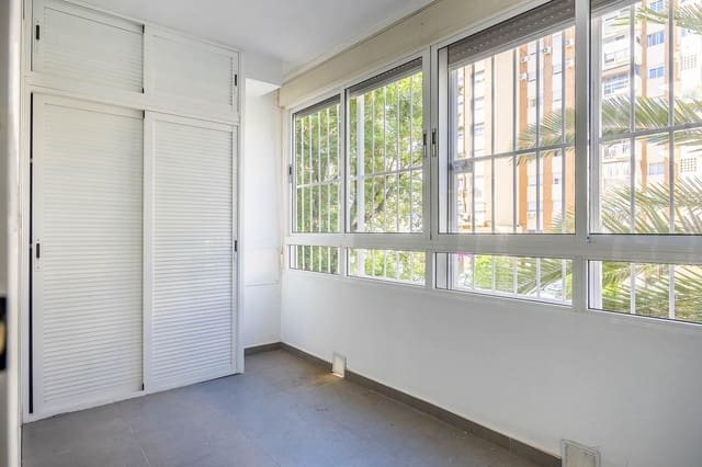 5 soverom Leilighet til salgs i Nervión, Sevilla by med garasje - € 475 000 (Ref: 9504352)