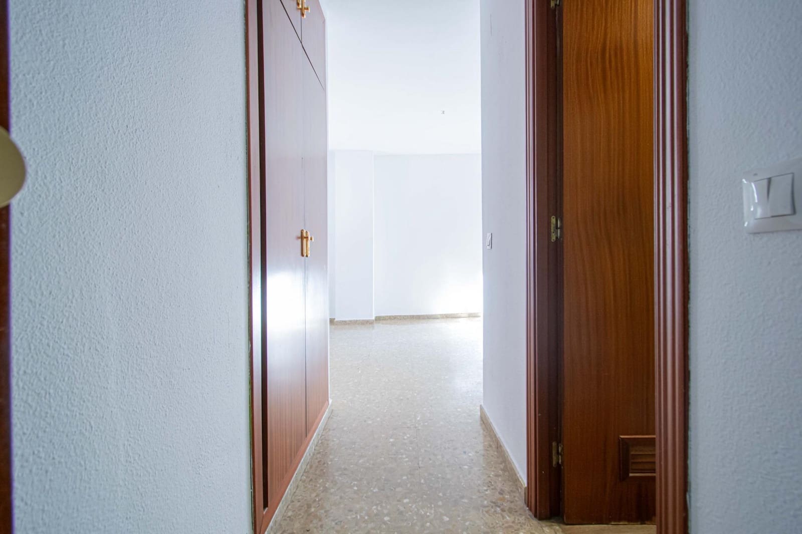 4 bedroom Flat for sale in Seville city with pool - € 269,000 (Ref: 9504353)