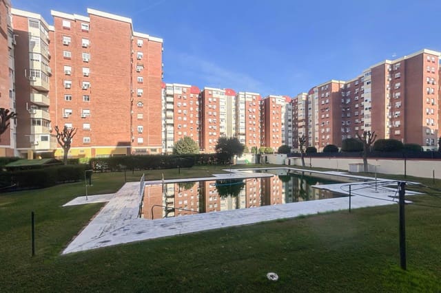 4 quarto Apartamento para venda em Sevilha cidade com piscina - 269 000 € (Ref: 9504353)