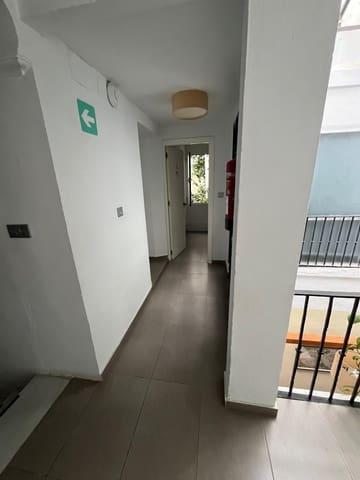 Local Commercial de 12 chambres à louer à Séville ville - 3 300 € (Ref: 9504354)