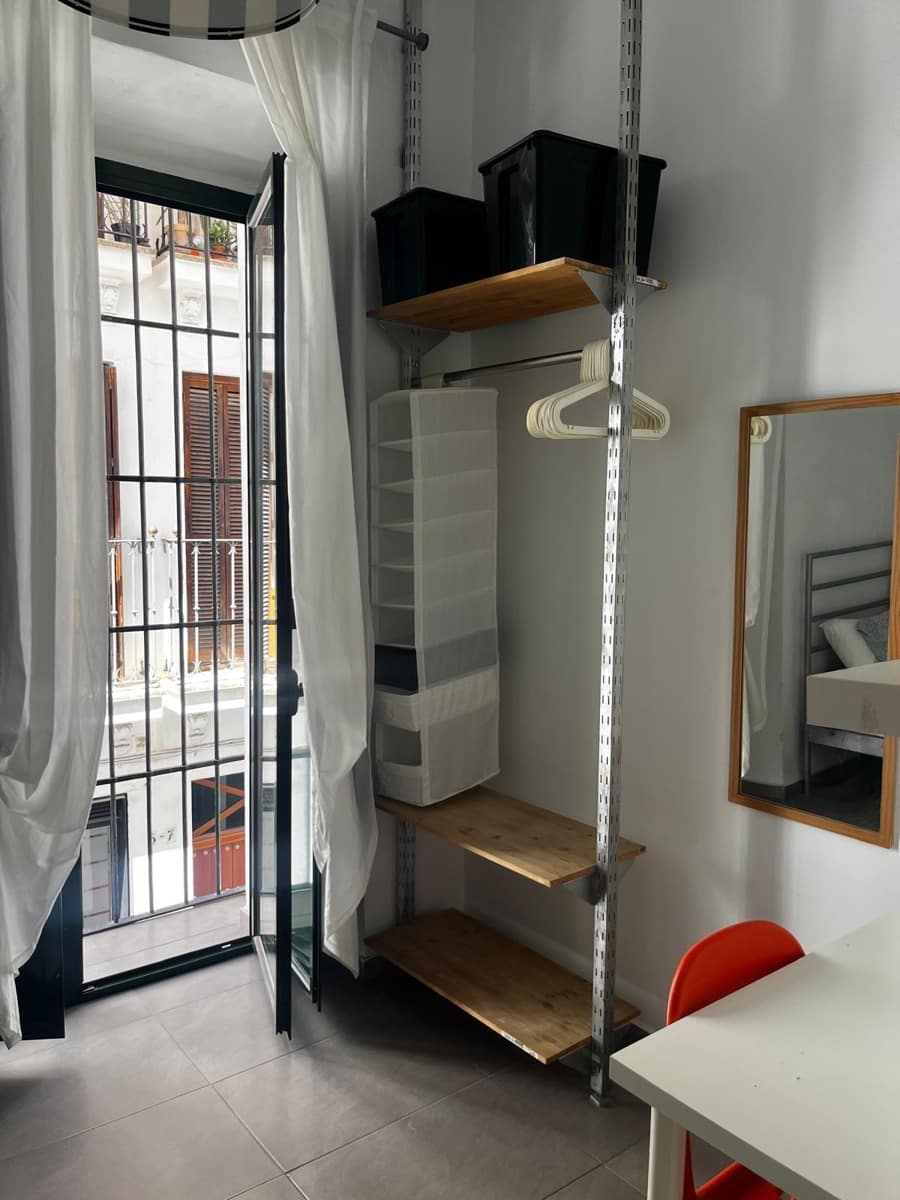 12 bedroom Commercial for rent in Seville city - € 3,300 (Ref: 9504354)