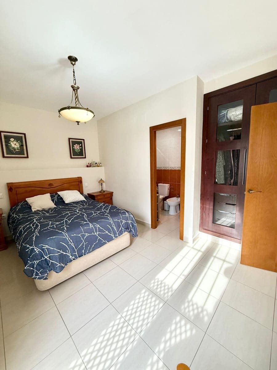 5 soveværelse Rækkehus til salg i Santiponce - € 222.500 (Ref: 9508942)