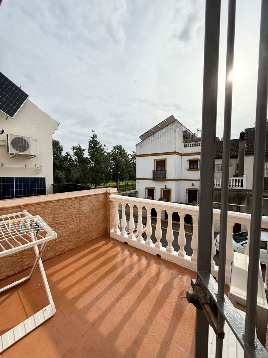 5 soveværelse Rækkehus til salg i Santiponce - € 222.500 (Ref: 9508942)